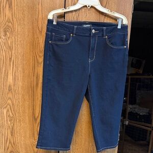 d. jeans Navy Cropped Stretch Capri Pants